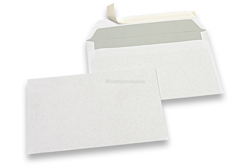 White paper envelopes, 114 x 162 mm (C6), 80 gram, strip closure, weight each approx. 4 g. 