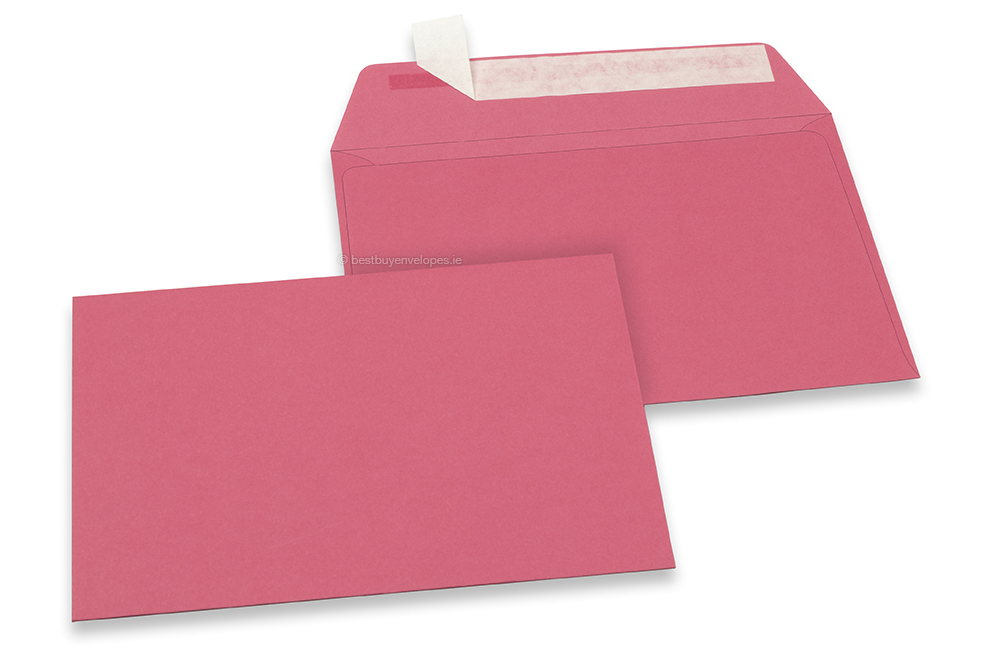 Pink coloured paper envelopes - 114 x 162 mm