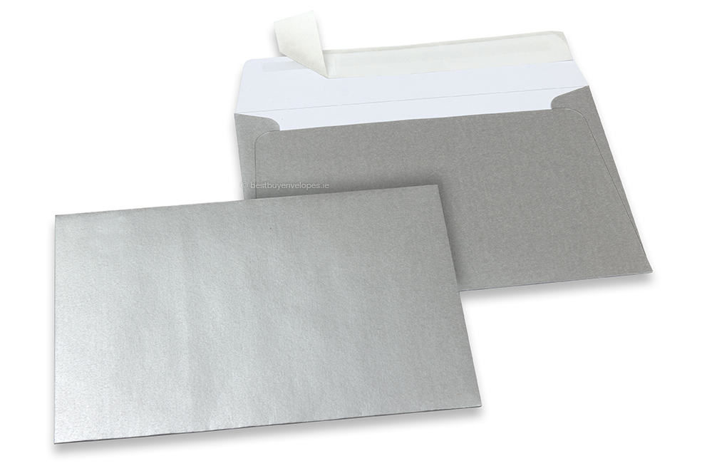 Silver coloured paper envelopes - 114 x 162 mm