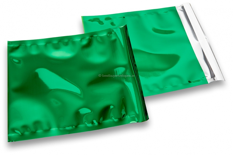 Coloured metallic foil envelopes green - 165 x 165 mm