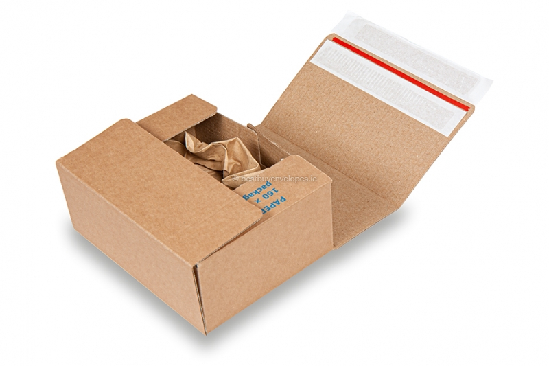 Shipping box Paperpac with integrated filling paper