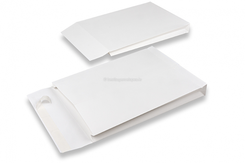 Gusset envelopes with block bottom - 262 x 371 x 40 mm, white