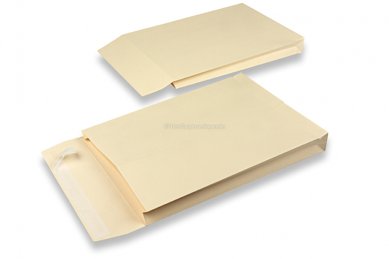 Gusset envelopes with block bottom - 262 x 371 x 40 mm, cream