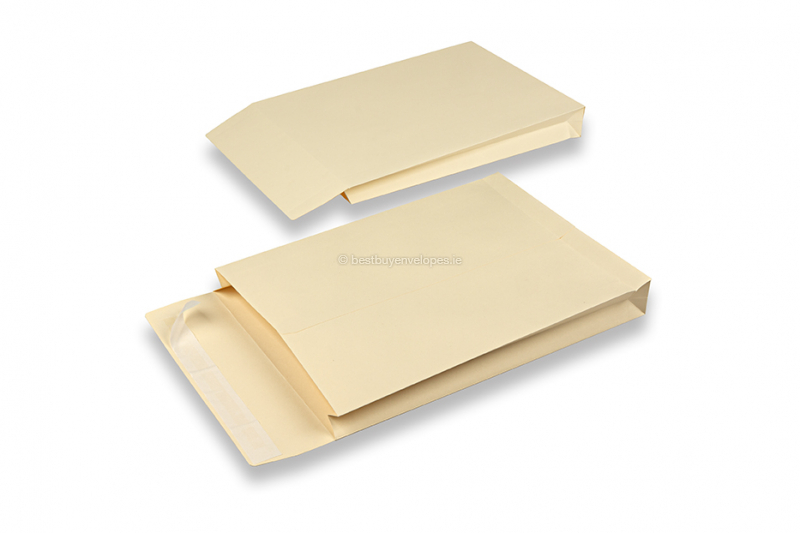 Gusset envelopes with block bottom - 229 x 324 x 40 mm, cream