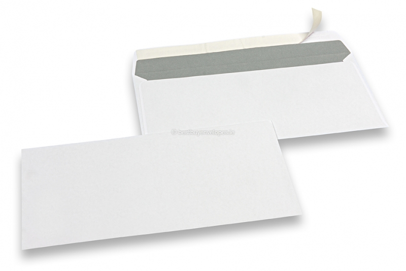 White paper envelopes, 110 x 220 mm (DL), 80 gram, strip closure, weight each approx. 4 g. 